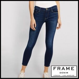 Frame Denim Le Skinny de Jeanne. Size 30.